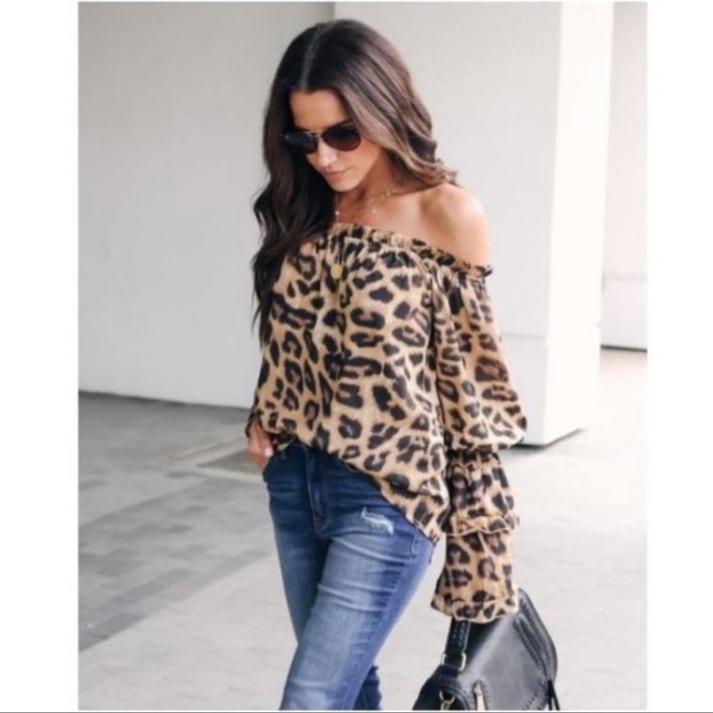 LEOPARD PRINT ON/OFF SHOULDER TOP XL NWT!!